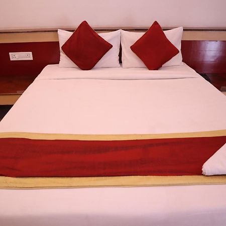 Sri Sai Ram Suites Bangalore Luaran gambar
