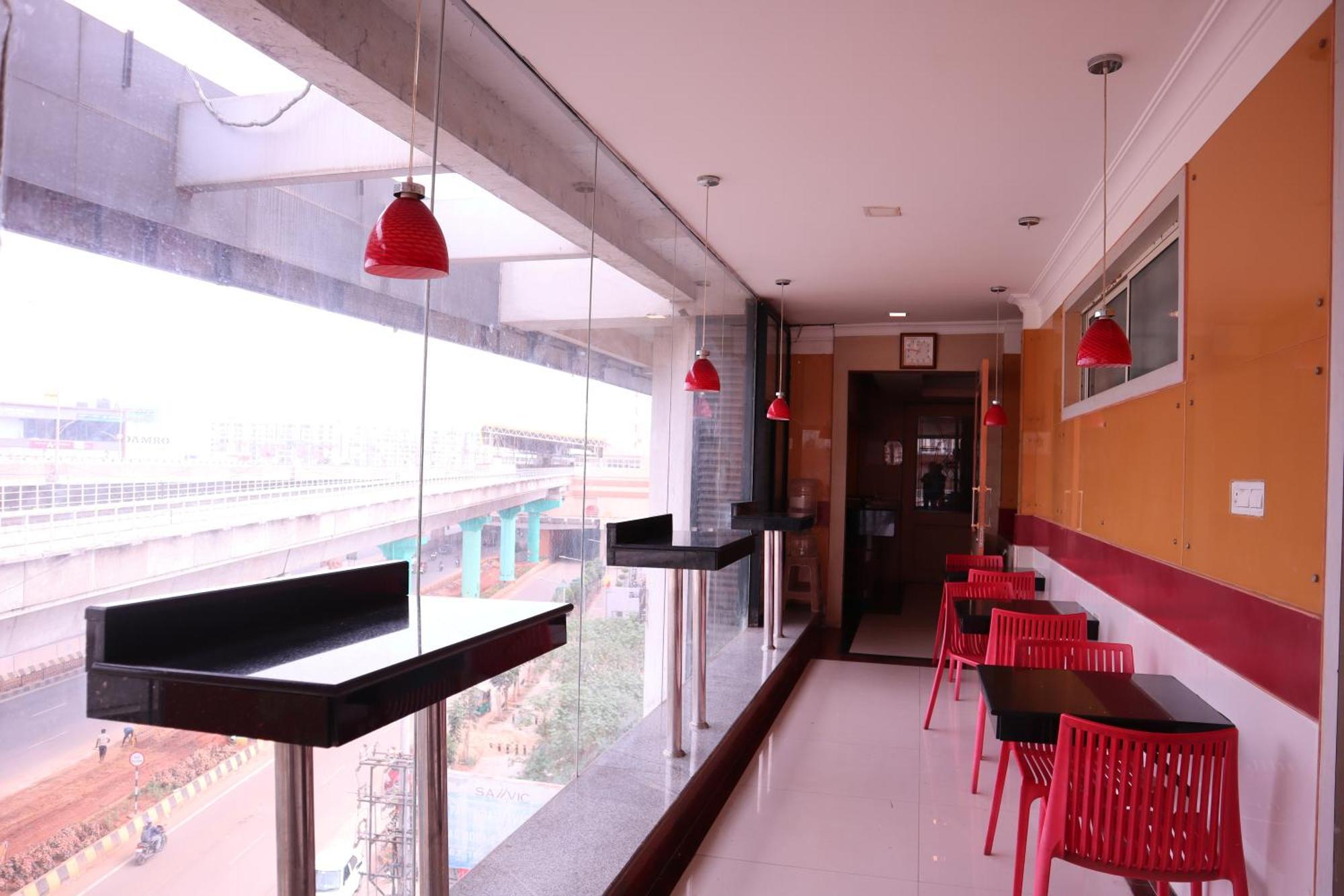 Sri Sai Ram Suites Bangalore Luaran gambar
