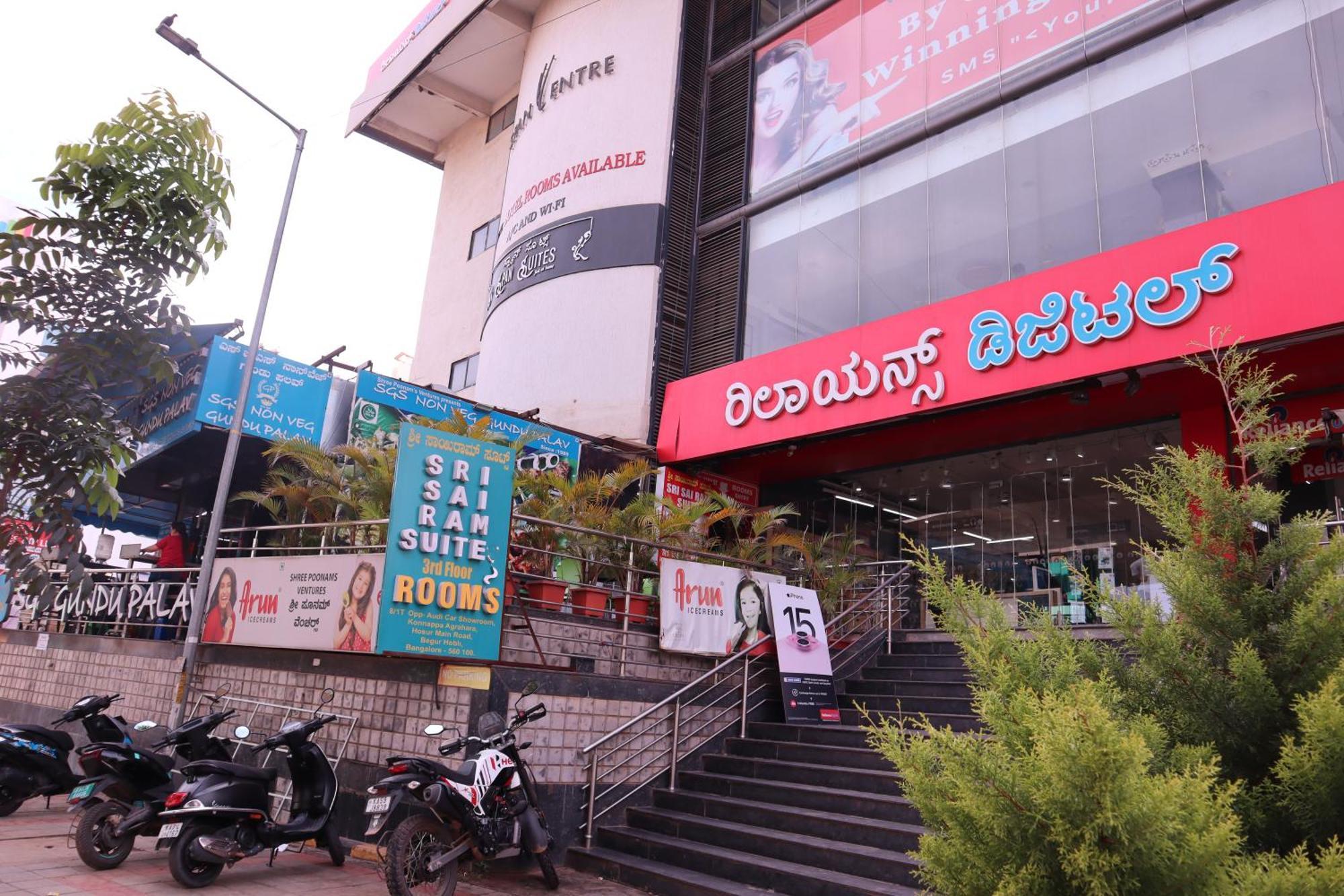 Sri Sai Ram Suites Bangalore Luaran gambar
