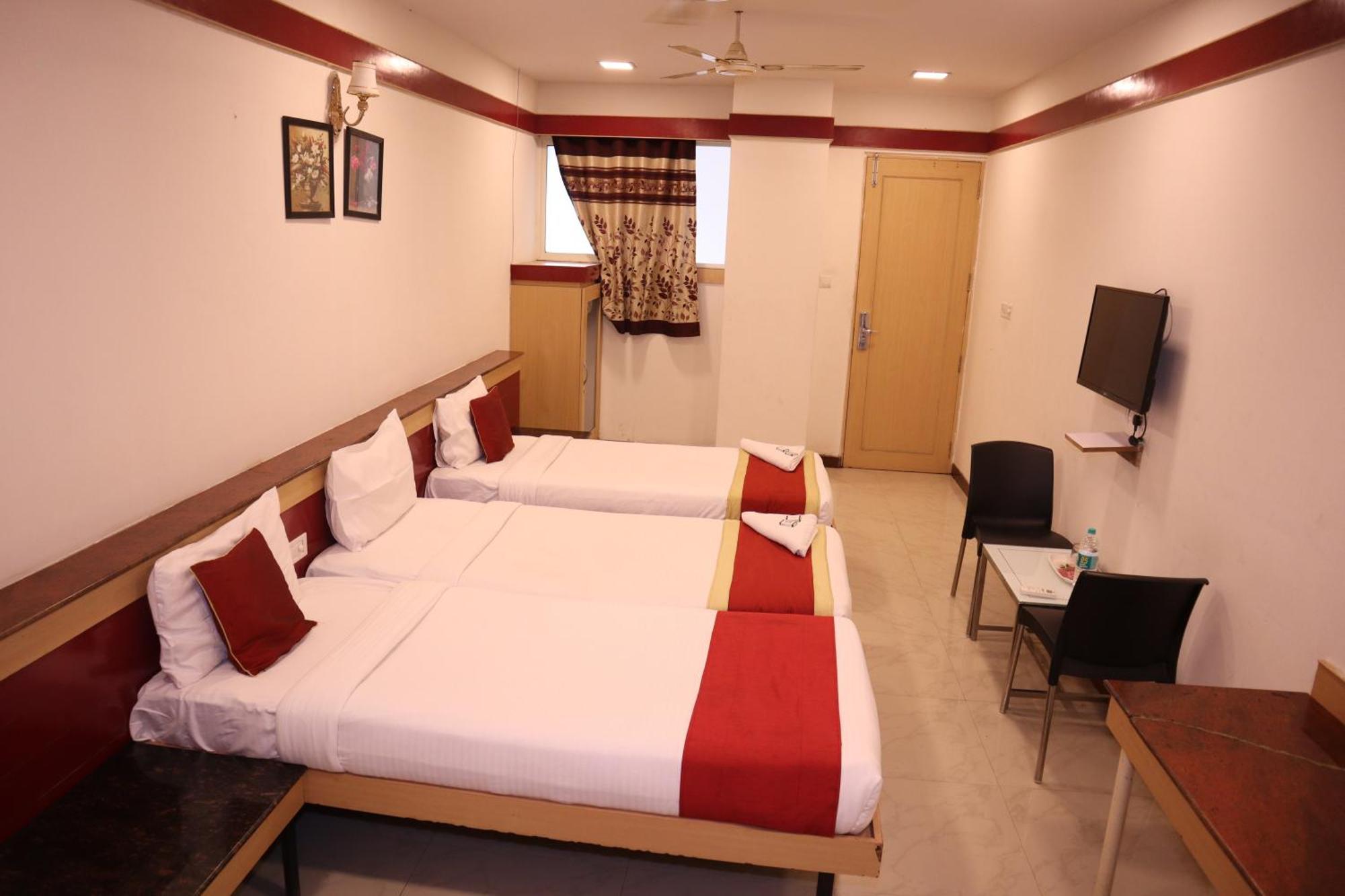 Sri Sai Ram Suites Bangalore Luaran gambar