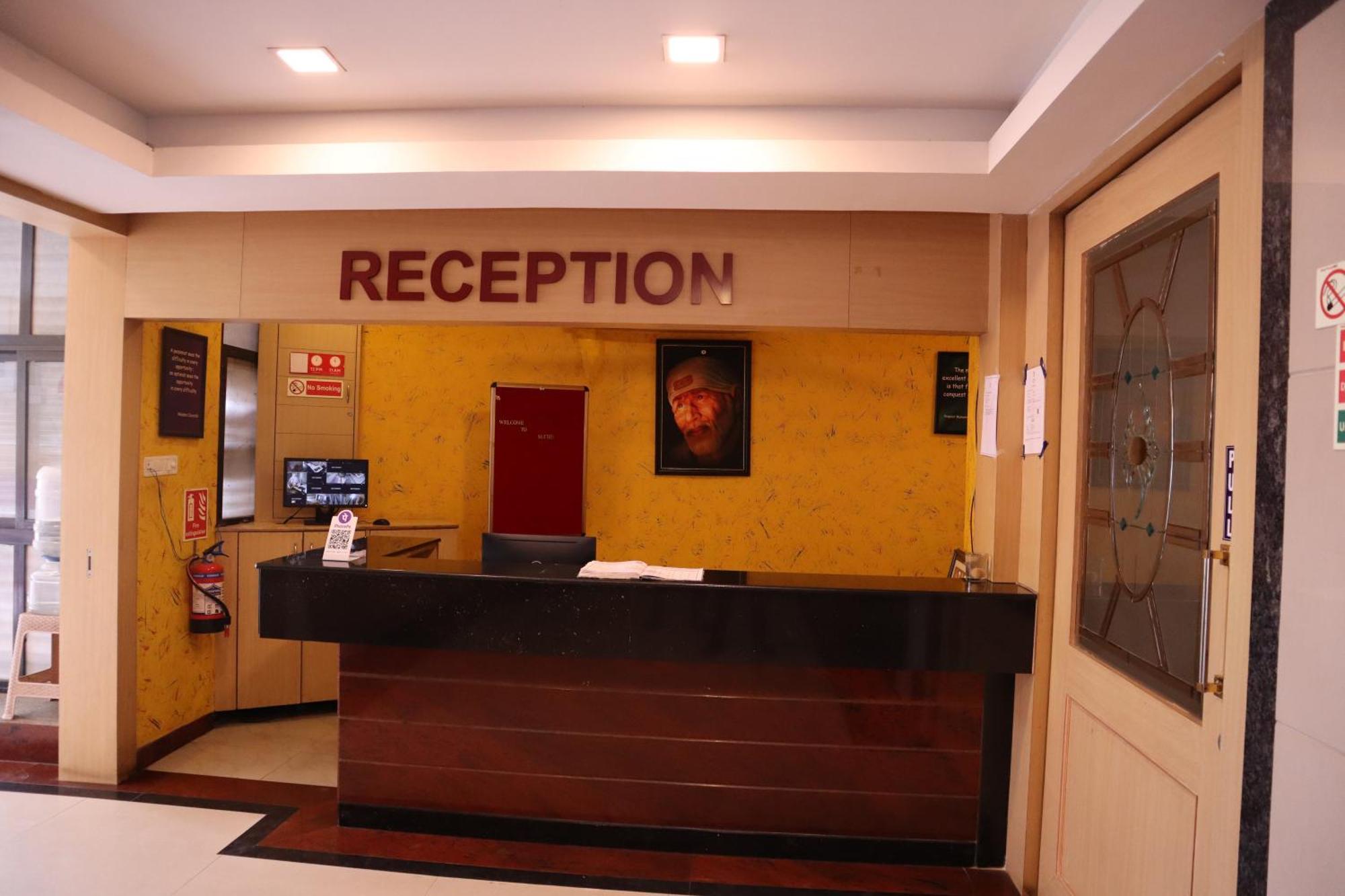 Sri Sai Ram Suites Bangalore Luaran gambar