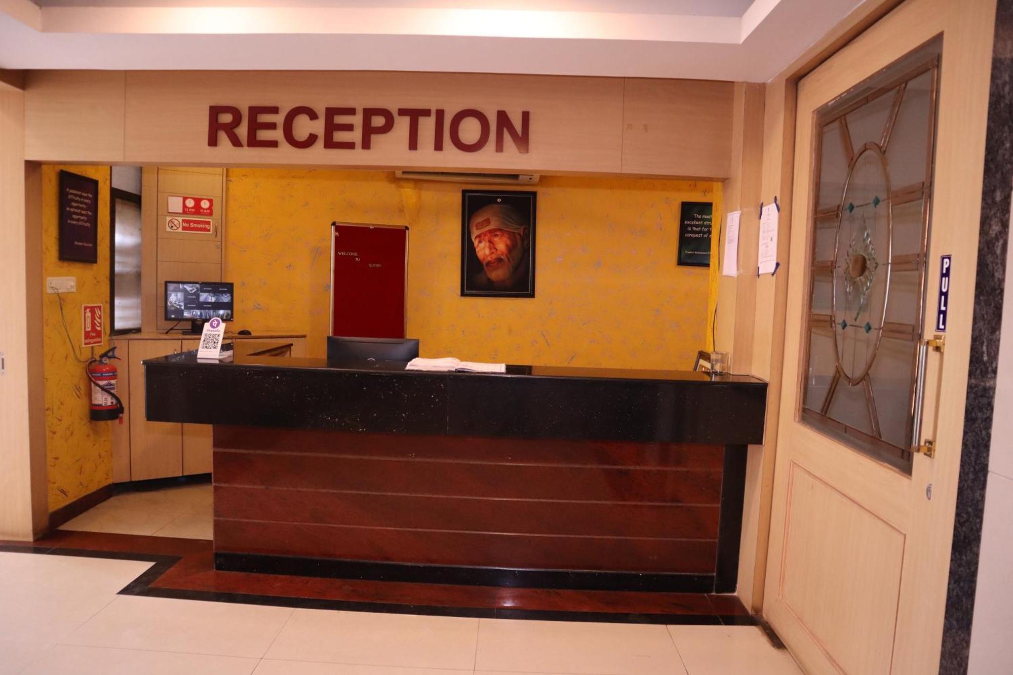 Sri Sai Ram Suites Bangalore Luaran gambar