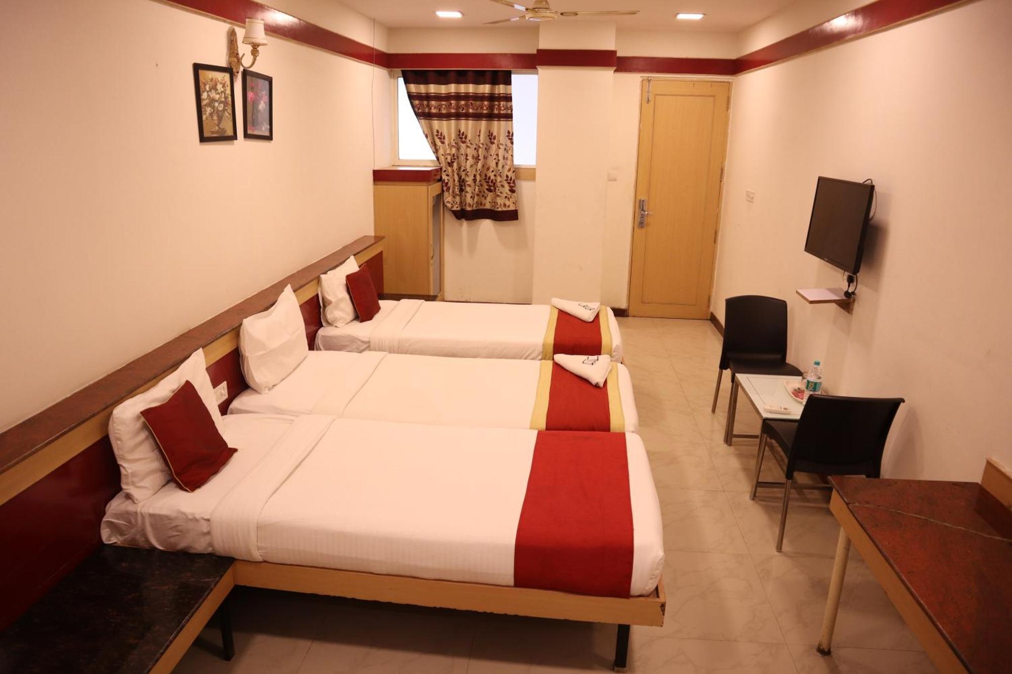 Sri Sai Ram Suites Bangalore Luaran gambar