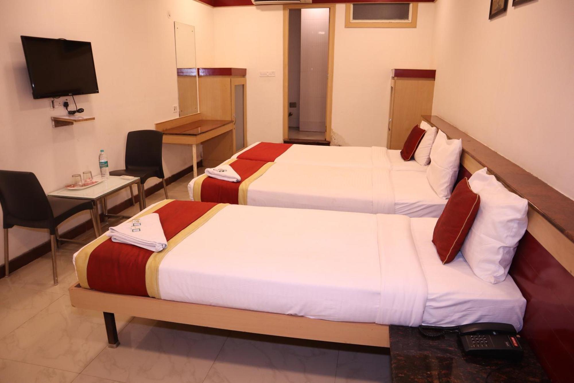 Sri Sai Ram Suites Bangalore Luaran gambar