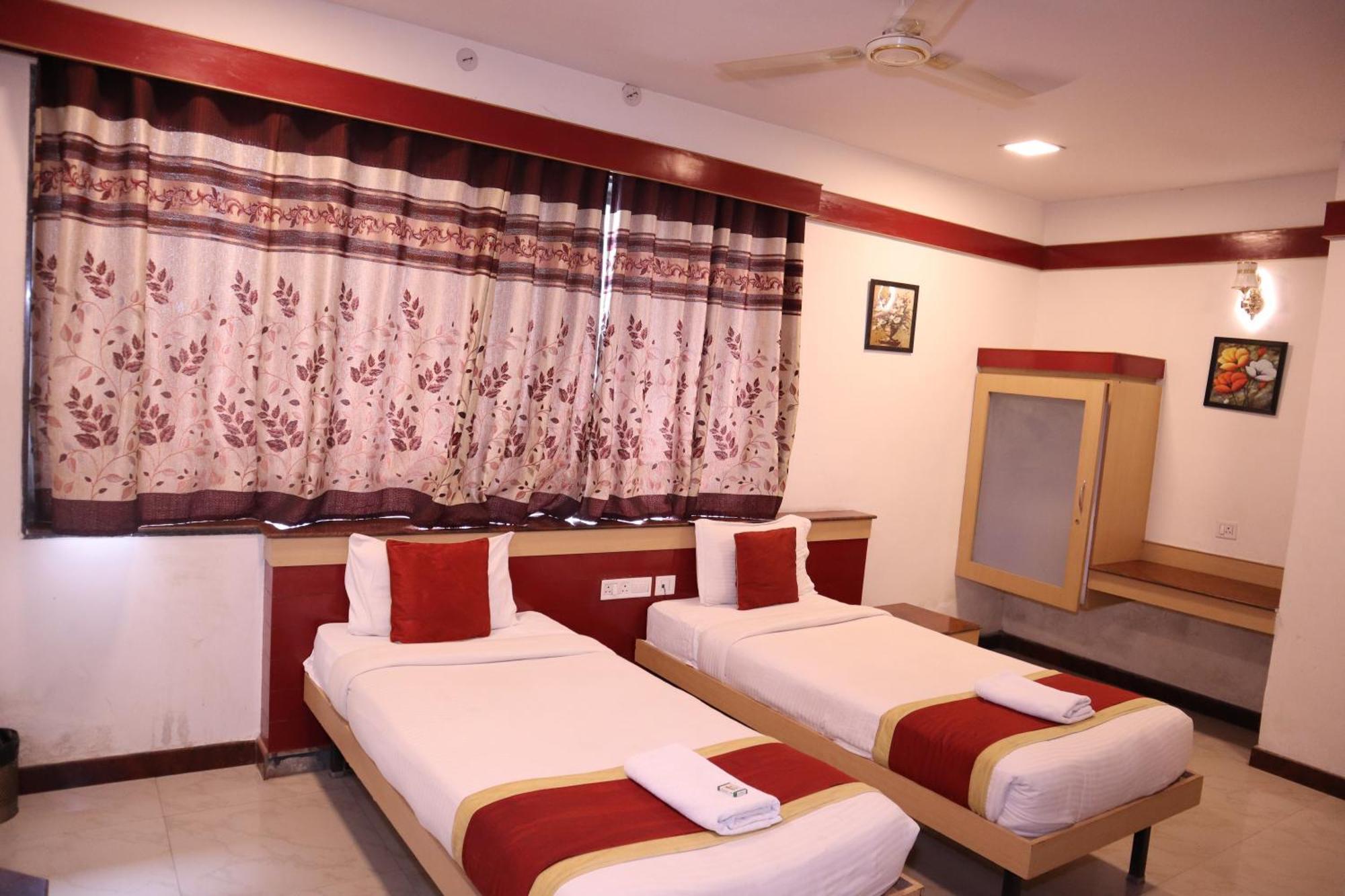 Sri Sai Ram Suites Bangalore Luaran gambar