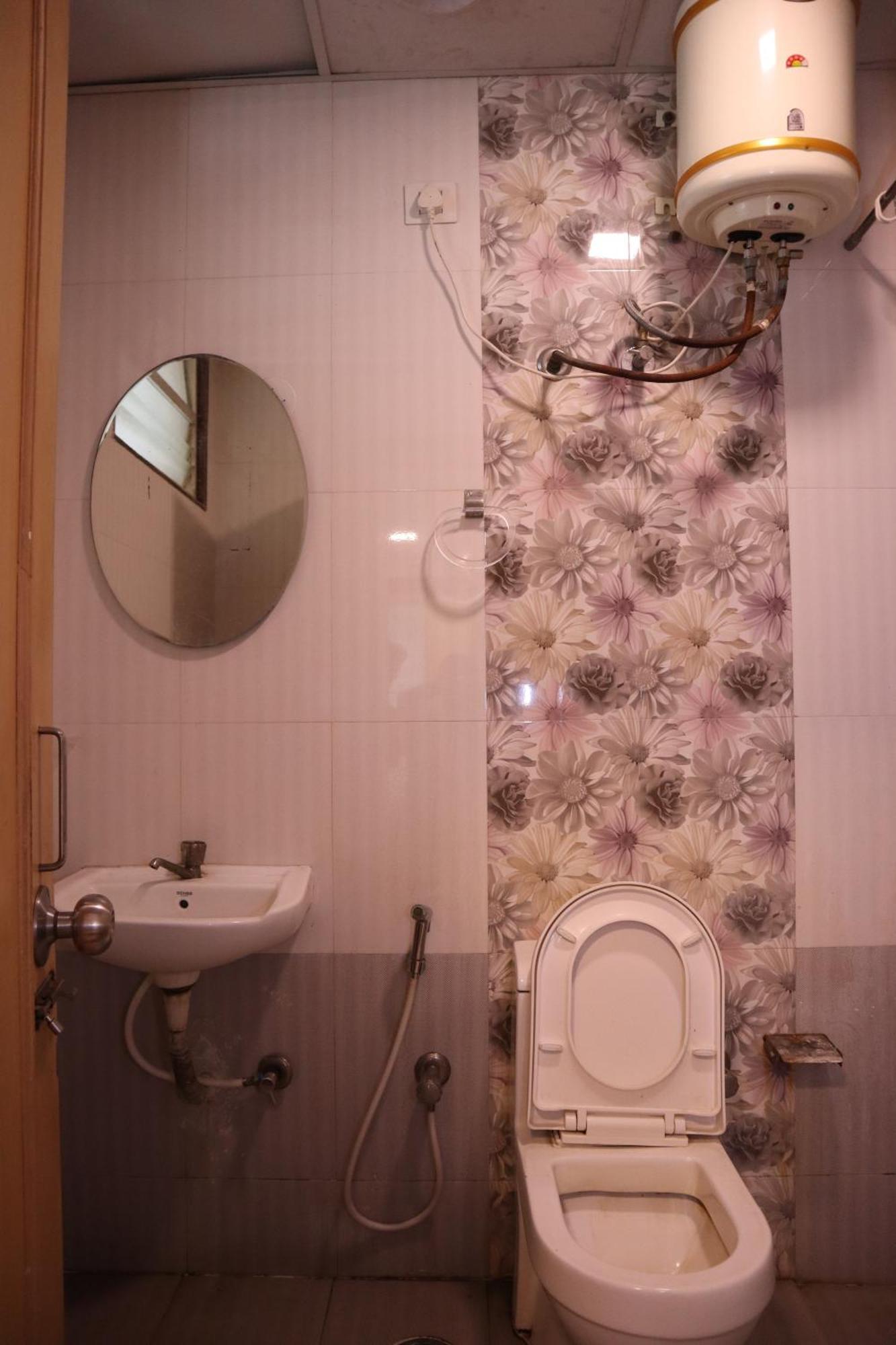Sri Sai Ram Suites Bangalore Luaran gambar