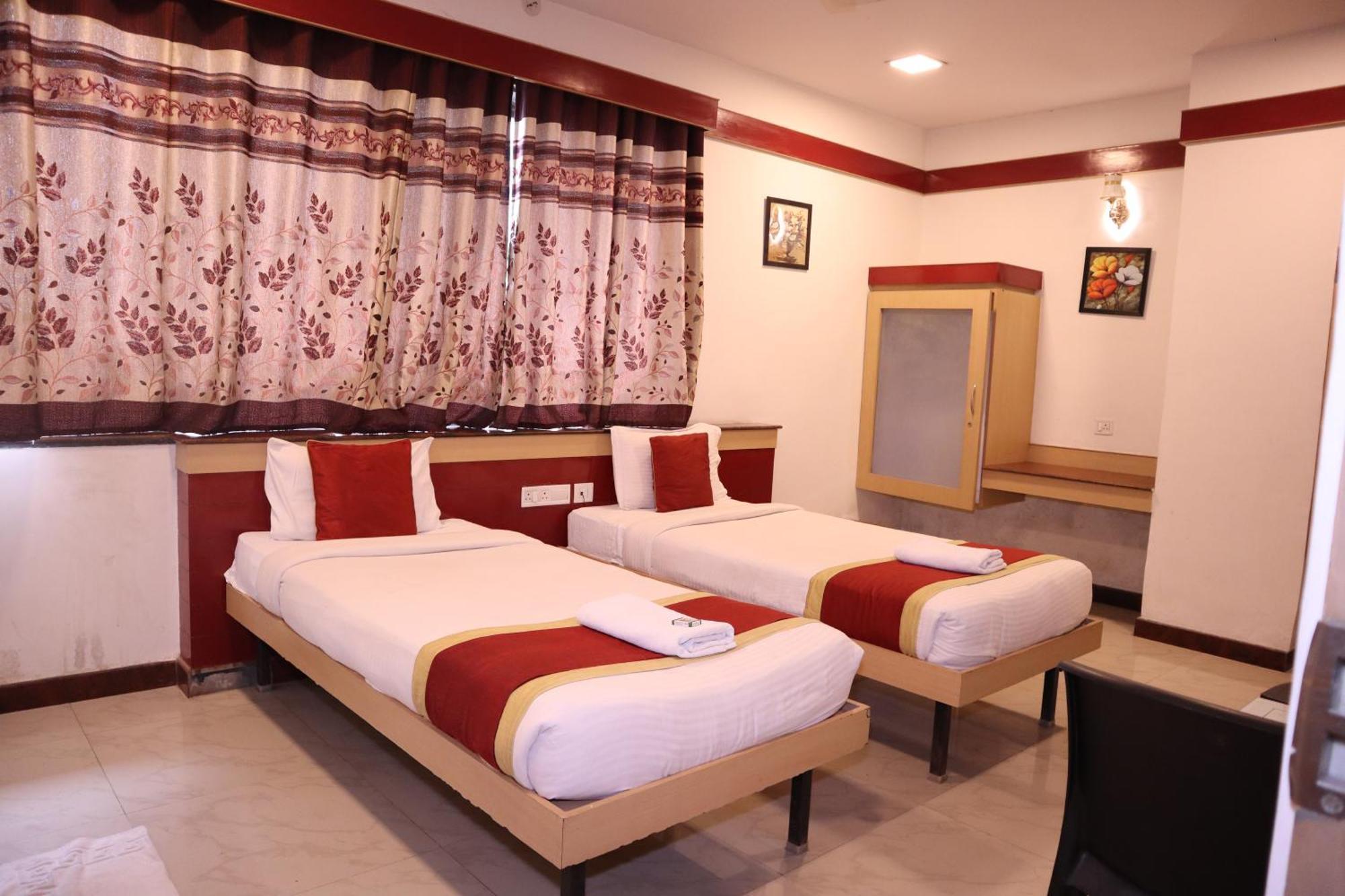 Sri Sai Ram Suites Bangalore Luaran gambar